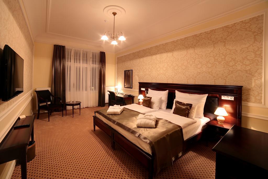 Luxury Spa Hotel Olympic Palace Karlovy Vary Esterno foto